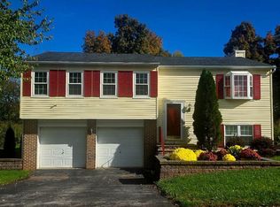 1737 Rainbow Cir, York, PA 17408