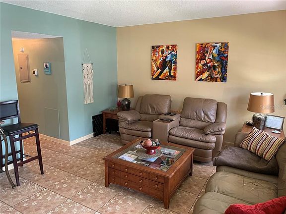 3rd image of 2459 Columbia Dr APT 7