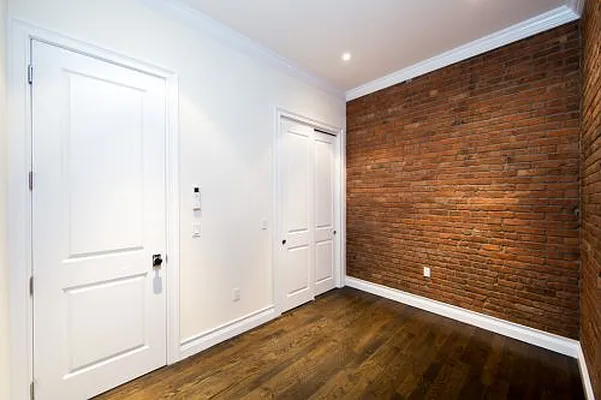 Rented by Icon Realty Management | media 5