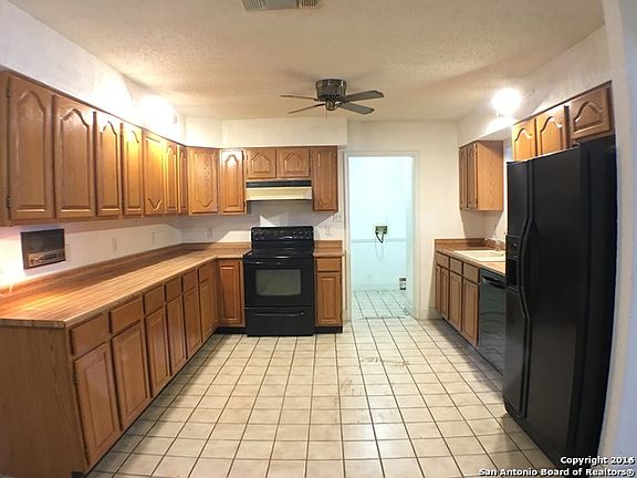 5th image of 4223 Greystone Dr