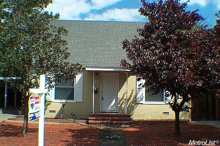2nd image of 732 James St