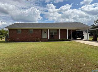 106 Sanders Rd SE, Hartselle, AL 35640
