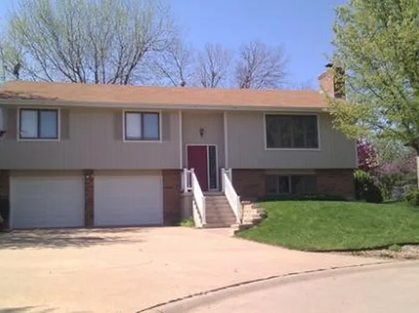 2117 Fox Mdws, Manhattan, KS 66503