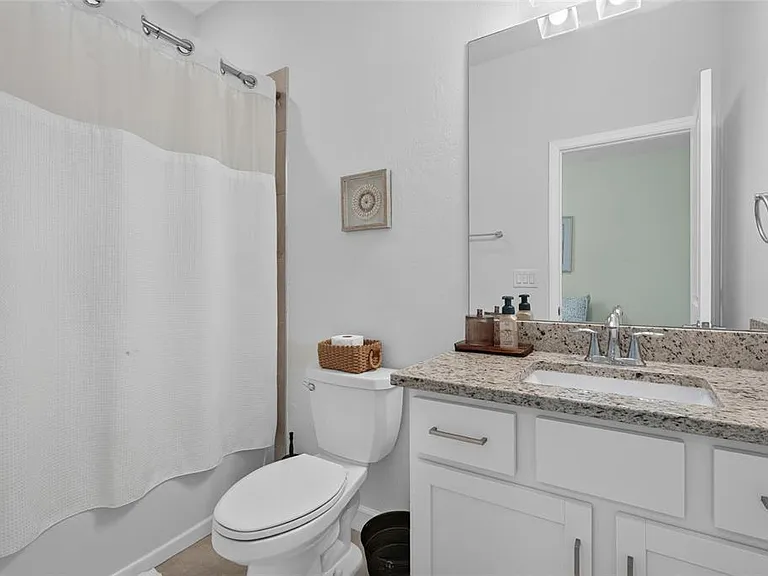 15522 Islandwalk Ave — Photo 32