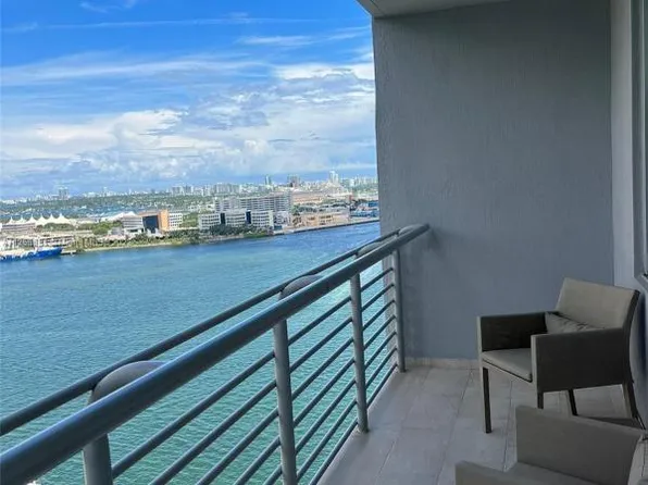335 Biscayne Blvd #2202, Miami, FL 33131