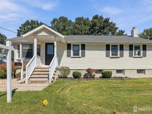 19 Tyndale Ave, Monroe Township, NJ 08831