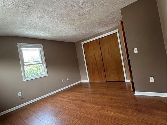 4th image of 632 Bennington Dr