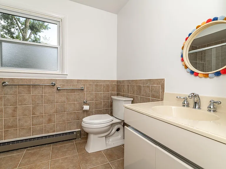 1800 Lark Ln — Photo 43