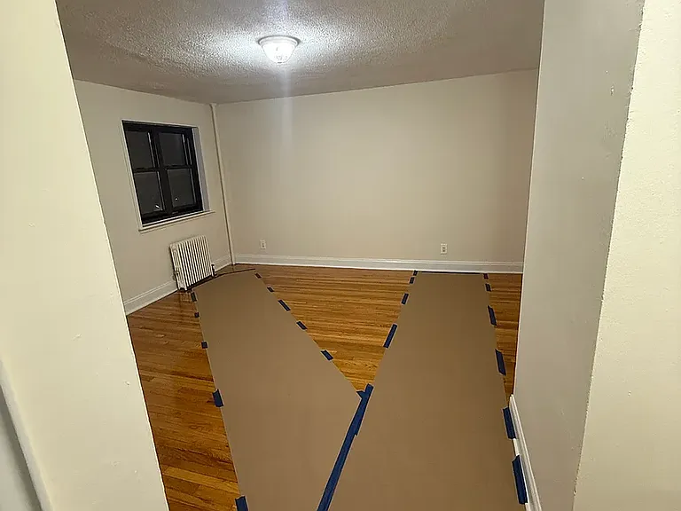 20-52 Crescent St #2A — Photo 1