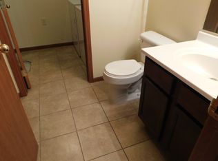 1420 E 14th St #A05, Crete, NE 68333