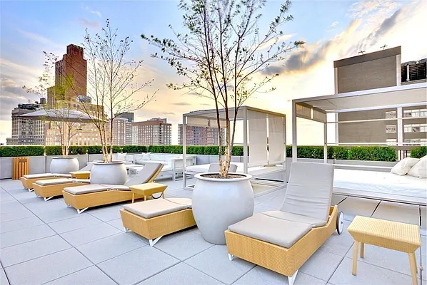 Rented by Compass | media 28