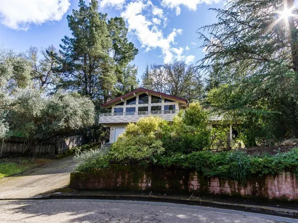 989 Fairway Avenue, Ukiah, CA 95482