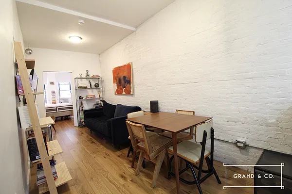 Rented by Grand & Co. | media 9