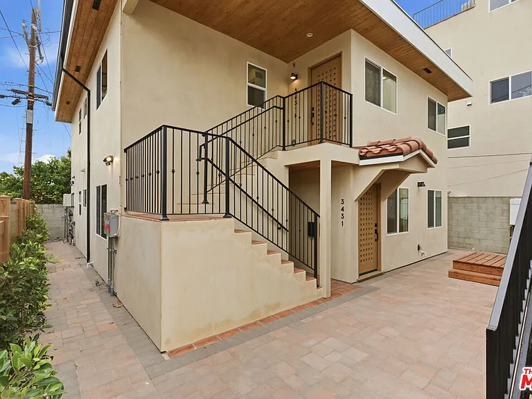 3431 Edgehill Dr — Photo 1
