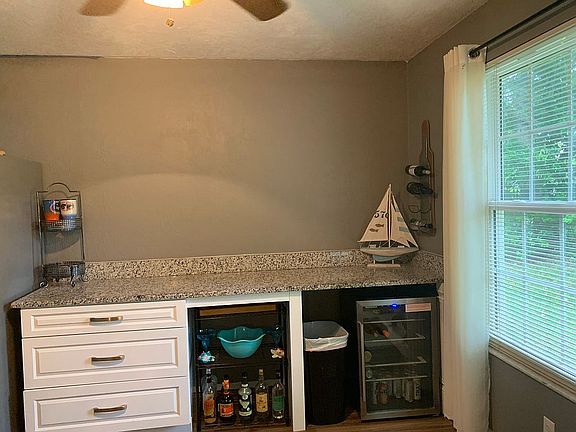 2nd image of 1171 Dominion Ct