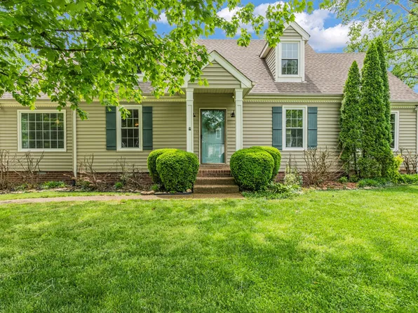 121 Cottonwood Dr, Franklin, TN 37069