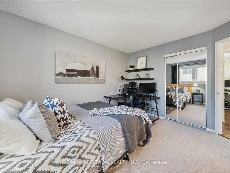 68 Flint Cres #UPPER — Photo 26
