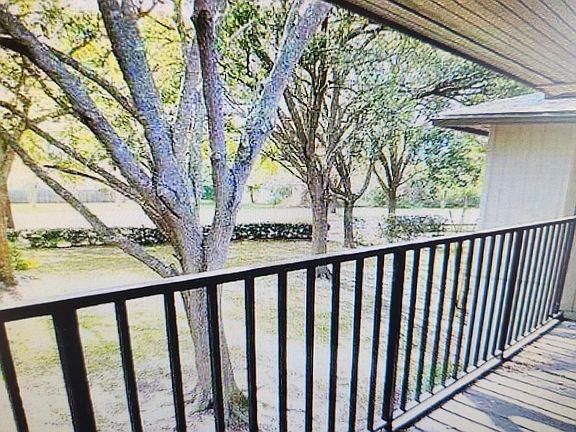 2nd image of 36 Tarragona Ct