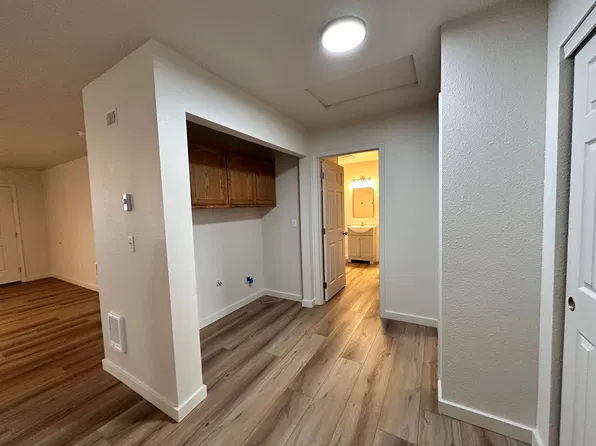 Move In Special! $500 Off First Months Rent! Newly Remodeled 3 Bedroom Tri-Plex In Prineville, 1000 NW 10th St, Prineville, OR 97754