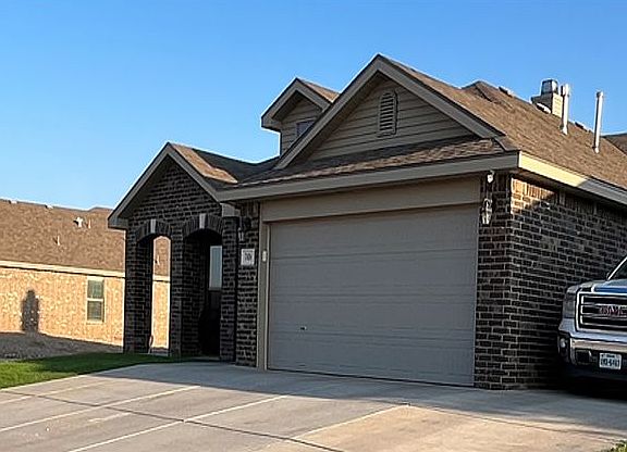 5th image of 7434 104th St