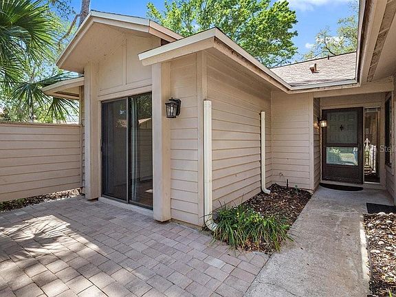 5th image of 412 Evesham Pl