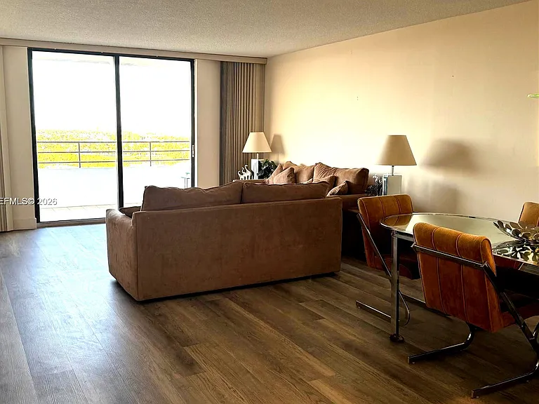 2500 Parkview Dr #1610 — Photo 22
