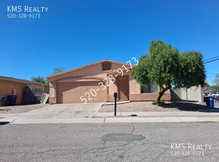 6910 S Radec Ln, Tucson, AZ 85756