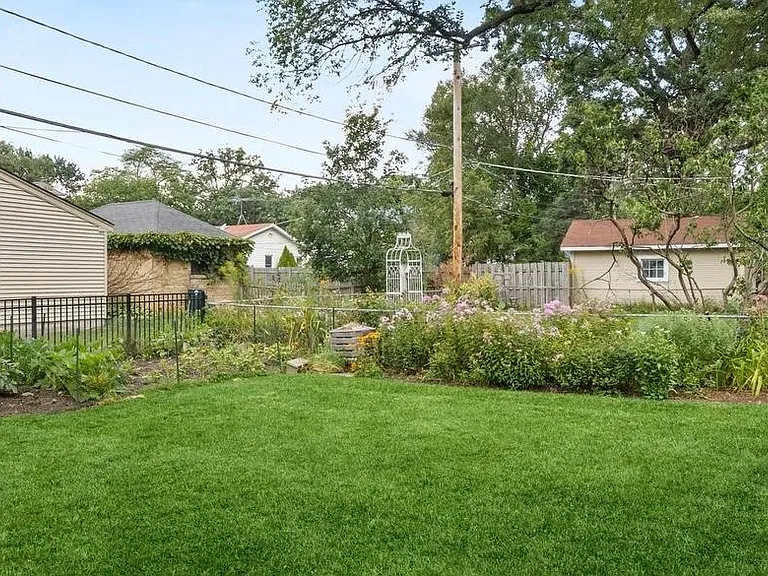 1034 Chestnut St — Photo 30