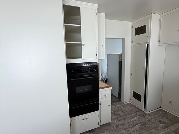 3rd image of 254 W 8th St