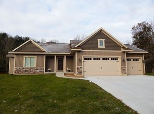 13340 Forest River Dr SE, Lowell, MI 49331