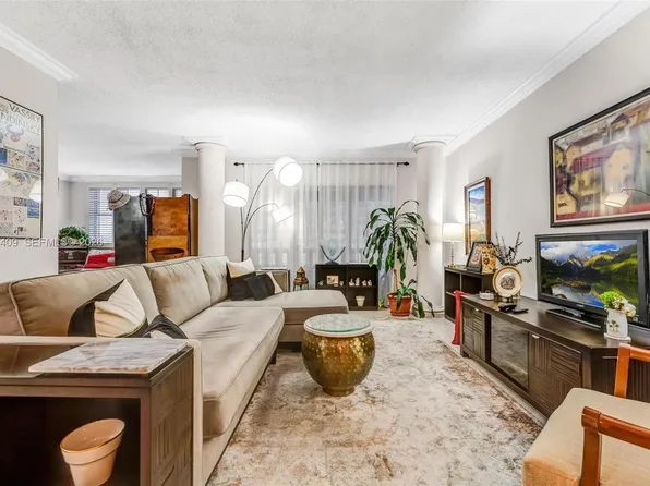 4330 Hillcrest Dr APT 516, Hollywood, FL 33021