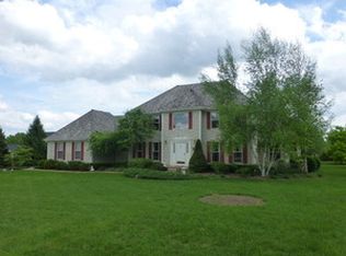 9211 Beaver Pond Ct, Crystal Lake, IL 60014