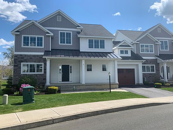 2nd image of 5 Mulberry Dr #5