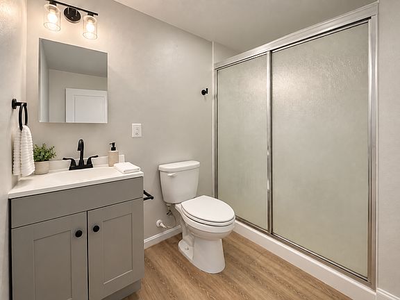 5th image of 17476 Piney Point Rd #4