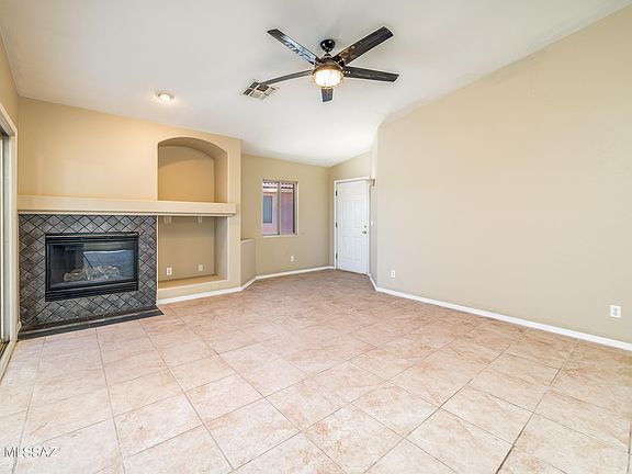 4th image of 2242 W Painted Sunset Cir