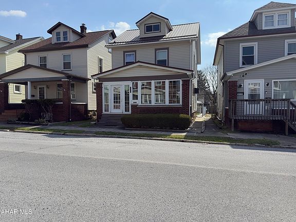 4th image of 2627 Oak Ave