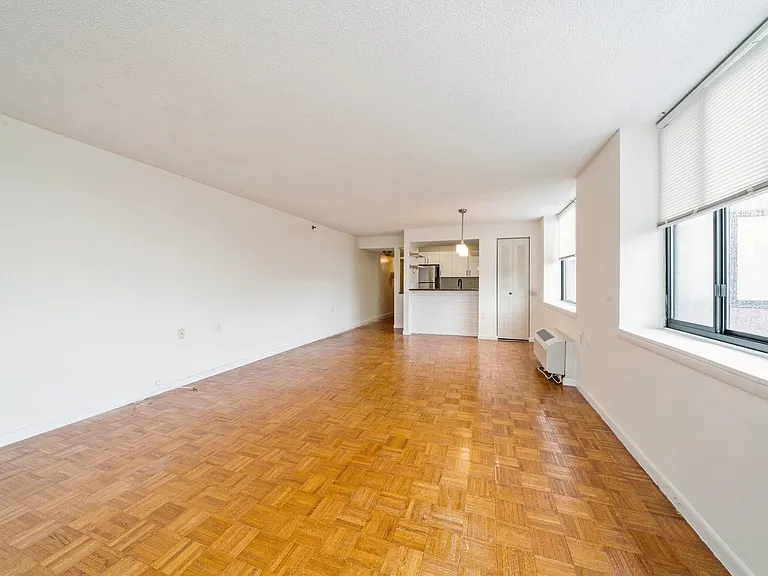 551 Observer Hwy #4C — Photo 20