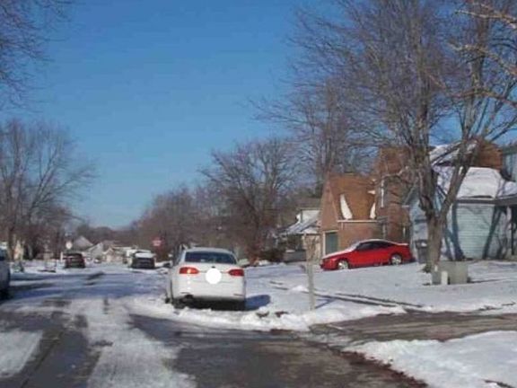 Exterior Neighborhood (street photo)