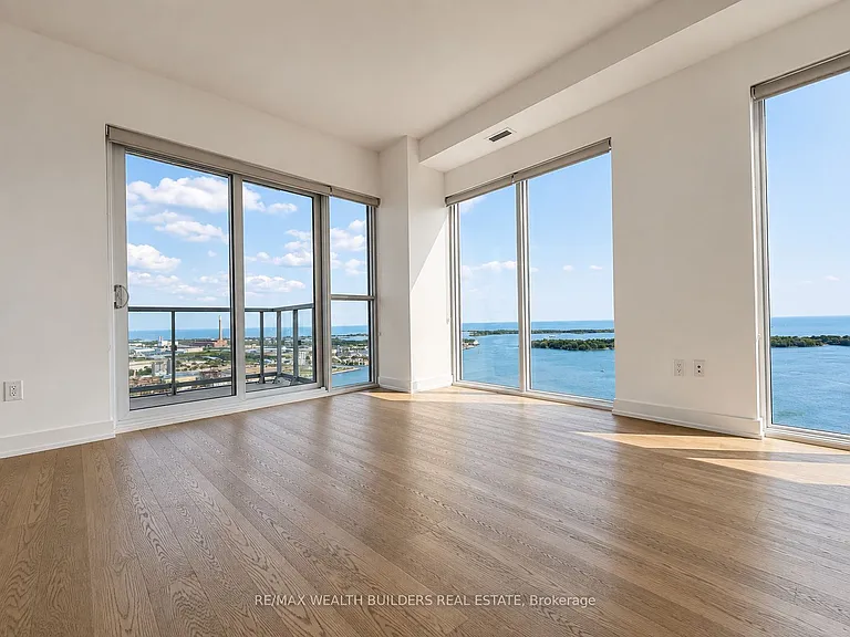 15 Lower Jarvis St #4201 — Photo 4