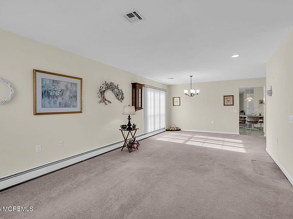 4th image of 10 Bolton Court