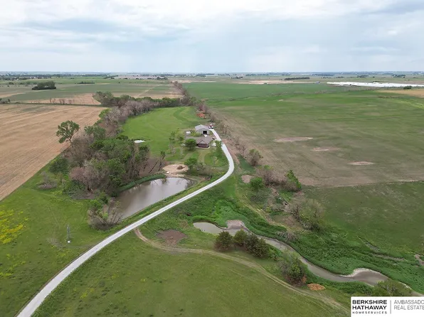 4683 E Apple Rd, Cortland, NE 68331