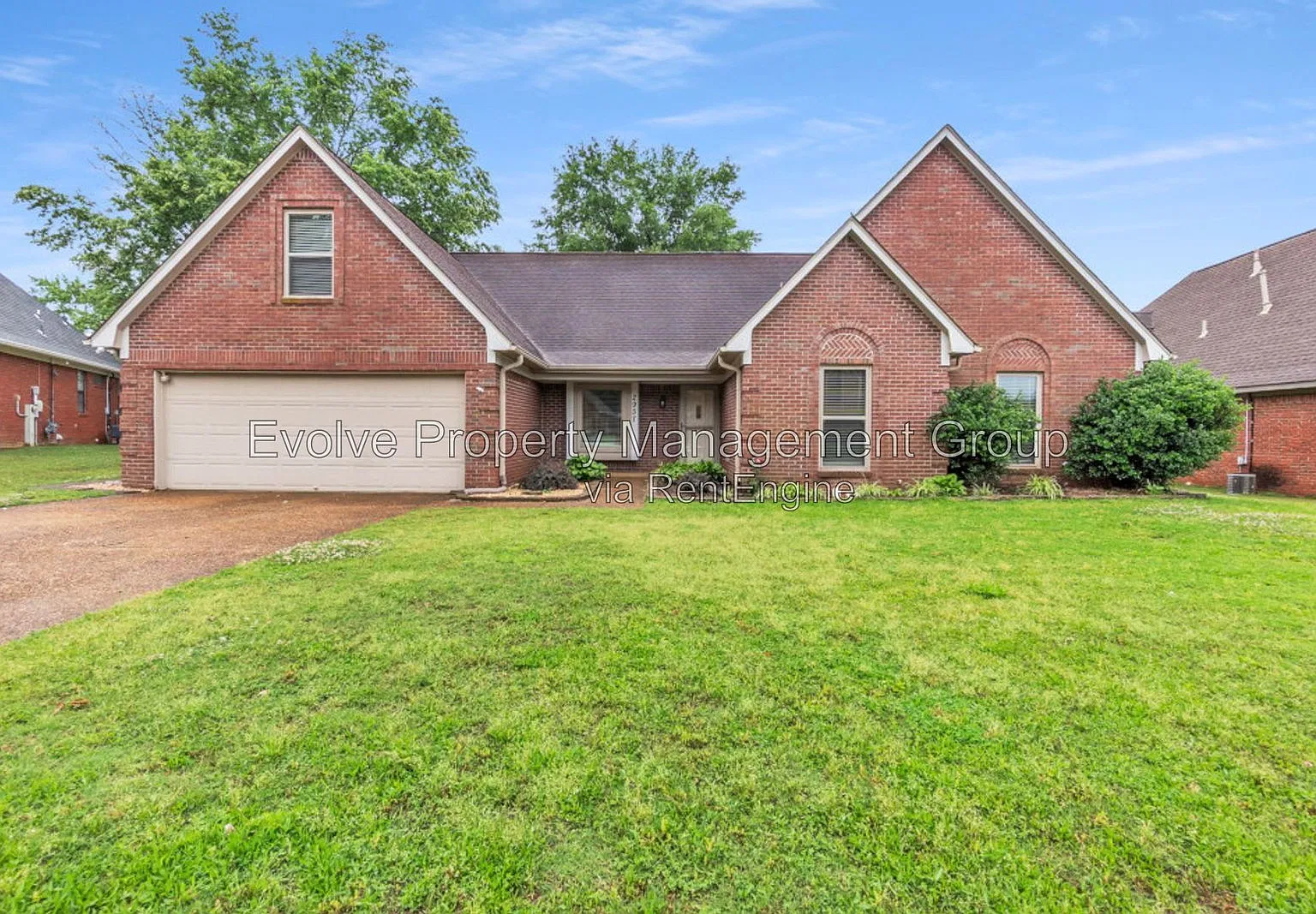 4 bed, 2.0 bath, 2382 sqft, $2,045 — Photo 1