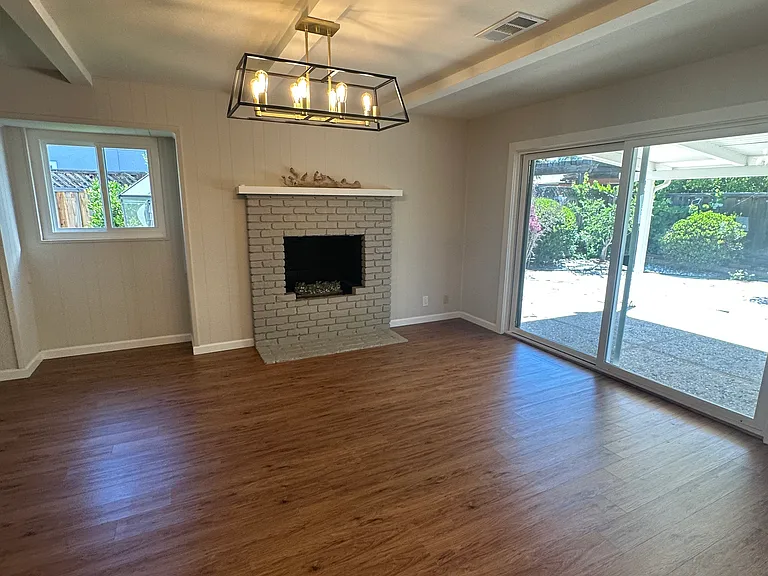 1864 Orangetree Ln — Photo 5