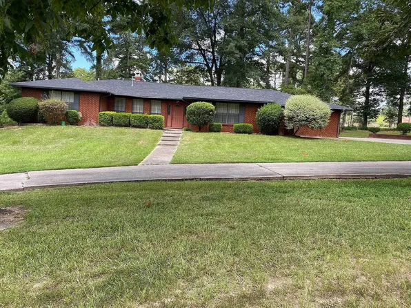 1112 Country Club Dr, Hope, AR 71801
