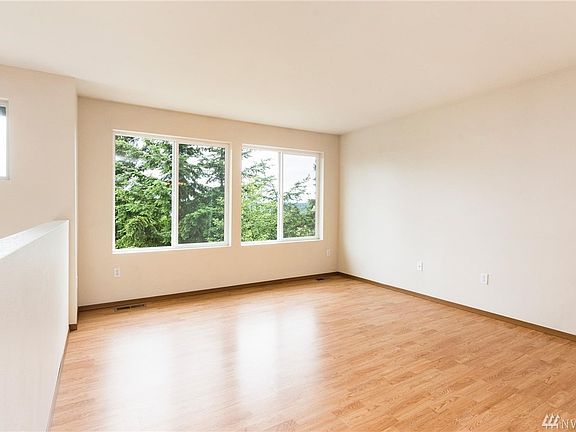 5th image of 1311 Daniels Ave