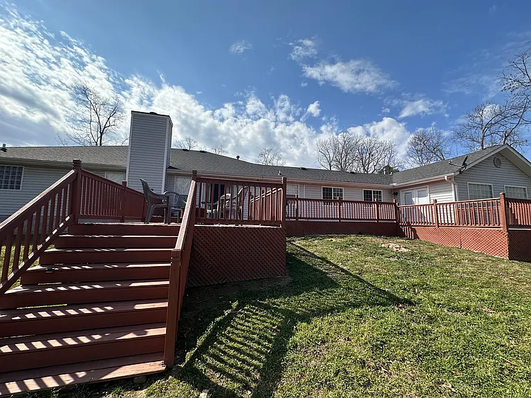 7 Stratton Ln — Photo 79