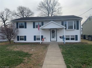 131 Sharon St, Marietta, OH 45750
