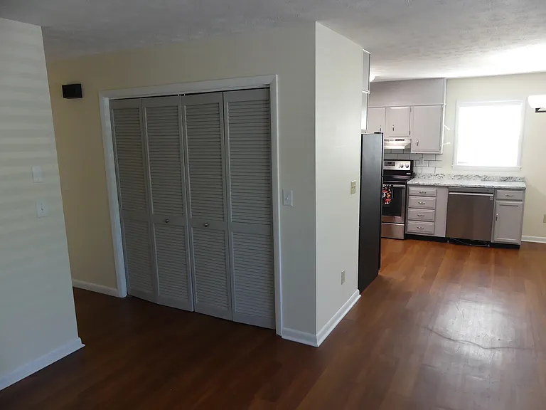 70 Princetonia Dr #4 — Photo 6