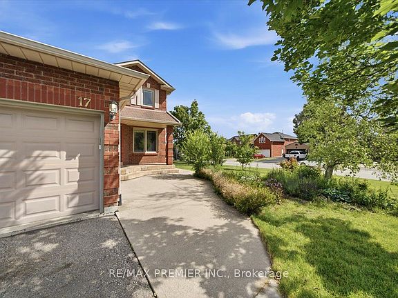 2nd image of 17 Berrydown Dr