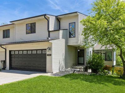 1932 N Ridge Dr, Coralville, IA, 52241